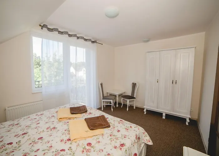 Habitación en casa particular Ludwik & Wellness Dębki